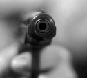 Житель Новомосковска ограбил магазин при помощи найденного пистолета