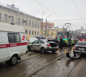 В Туле на улице Советской столкнулись два автомобиля