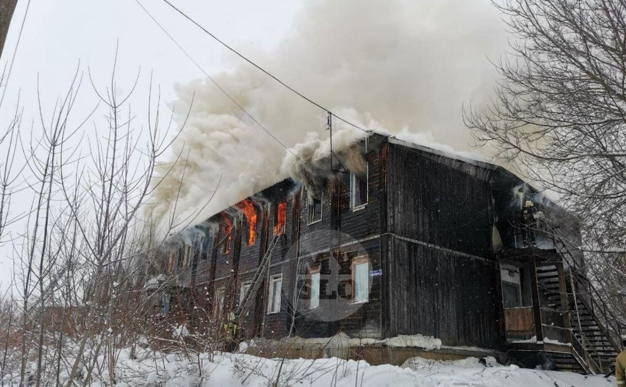 В Шатске загорелось общежитие: на место направили 8 пожарных расчетов