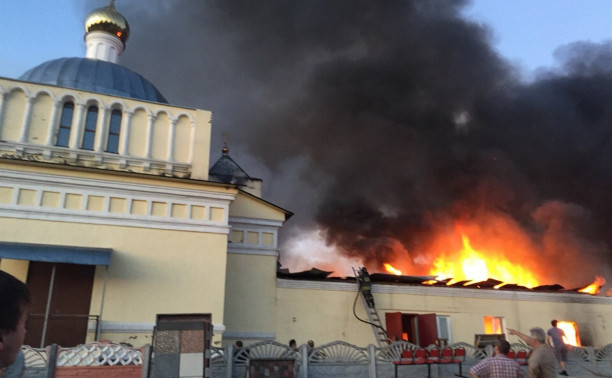 Крупный пожар: под Тулой загорелась Никольская церковь