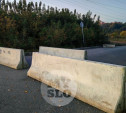 Дорогу на ул. Песчаной в Туле перегородили бетонными блоками