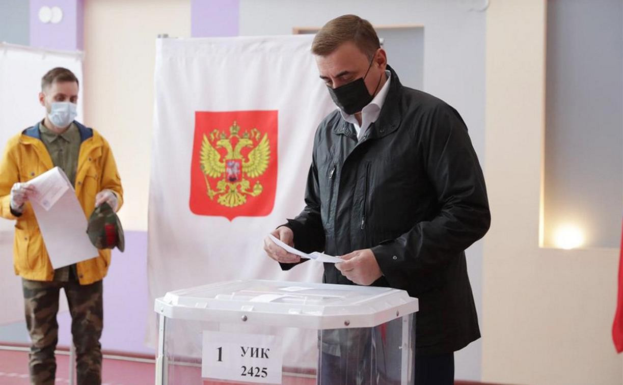 Алексей Дюмин проголосовал на именном участке  «Герои России»