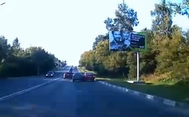 Невнимательный водитель Chevrolet Lanos устроил ДТП на Щекинском шоссе