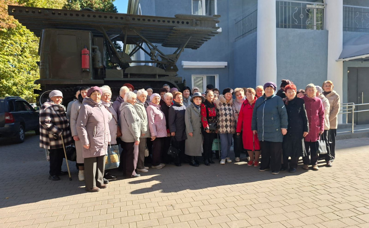В День пожилого человека ветераны «Оргсинтеза» посетили новомосковский музей