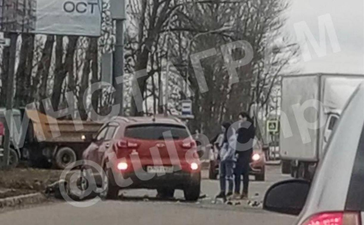 На Одоевском шоссе в Туле из-за ДТП образовалась пробка