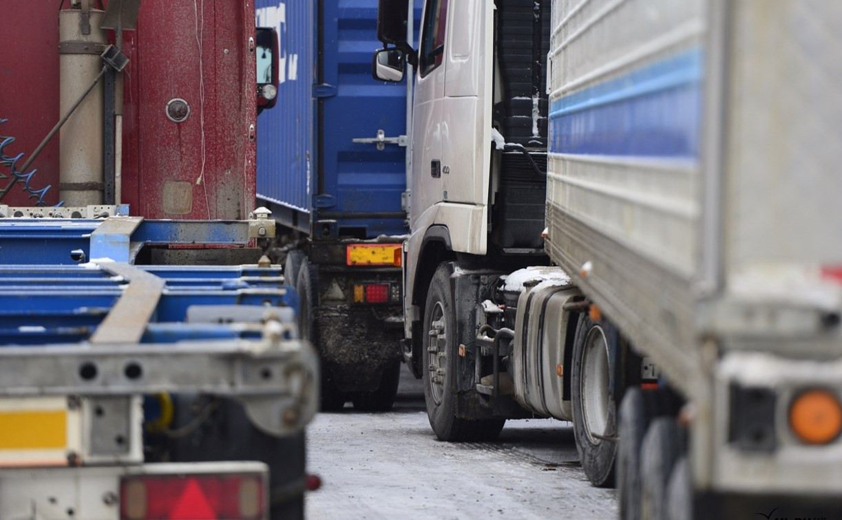 В Тульской области на месяц закроют дороги для большегрузов 