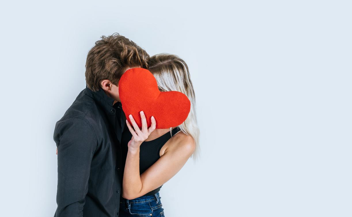 Тест: какой вечер не подойдет вашей паре в День всех влюбленных