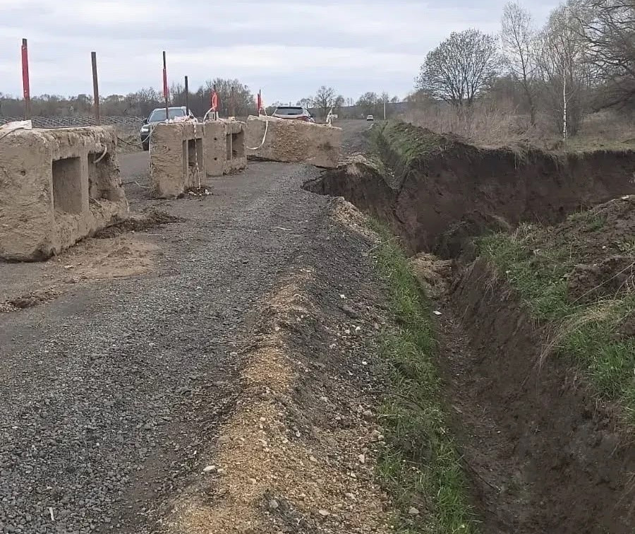 В Ясногорском районе перекрыли дорогу из-за обрушения берега Беспуты