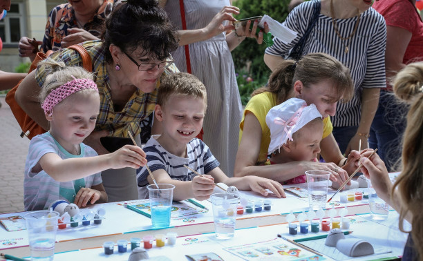 На фестивале «Школодром-2019» пройдут мастер-классы по росписи игрушек ШАР-ПАПЬЕ
