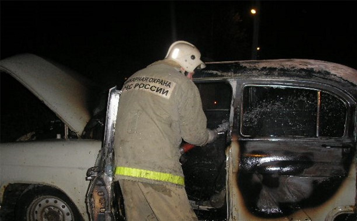 Ночью в Заокском районе сгорела «Волга»