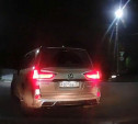 «Накажи автохама»: вечер, Lexus и красный сигнал светофора