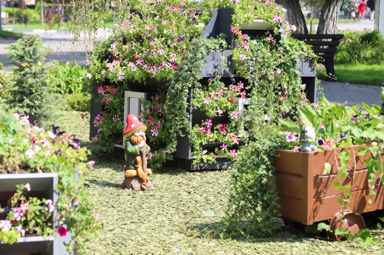 В Туле завершили благоустройство двух зеленых зон