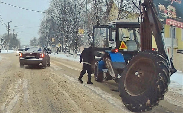 В Донском у трактора на ходу отвалилось колесо