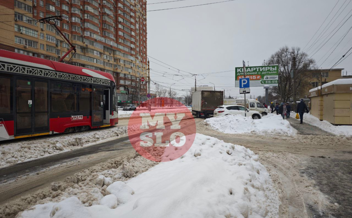 Из-за ДТП на путях на Зеленстрое встали трамваи