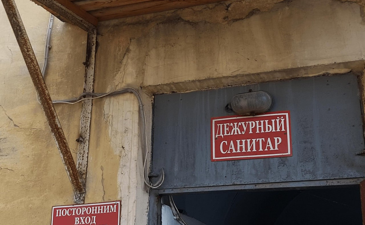 Неизвестный проник в морг в Туле: его застали у трупа молодой девушки 