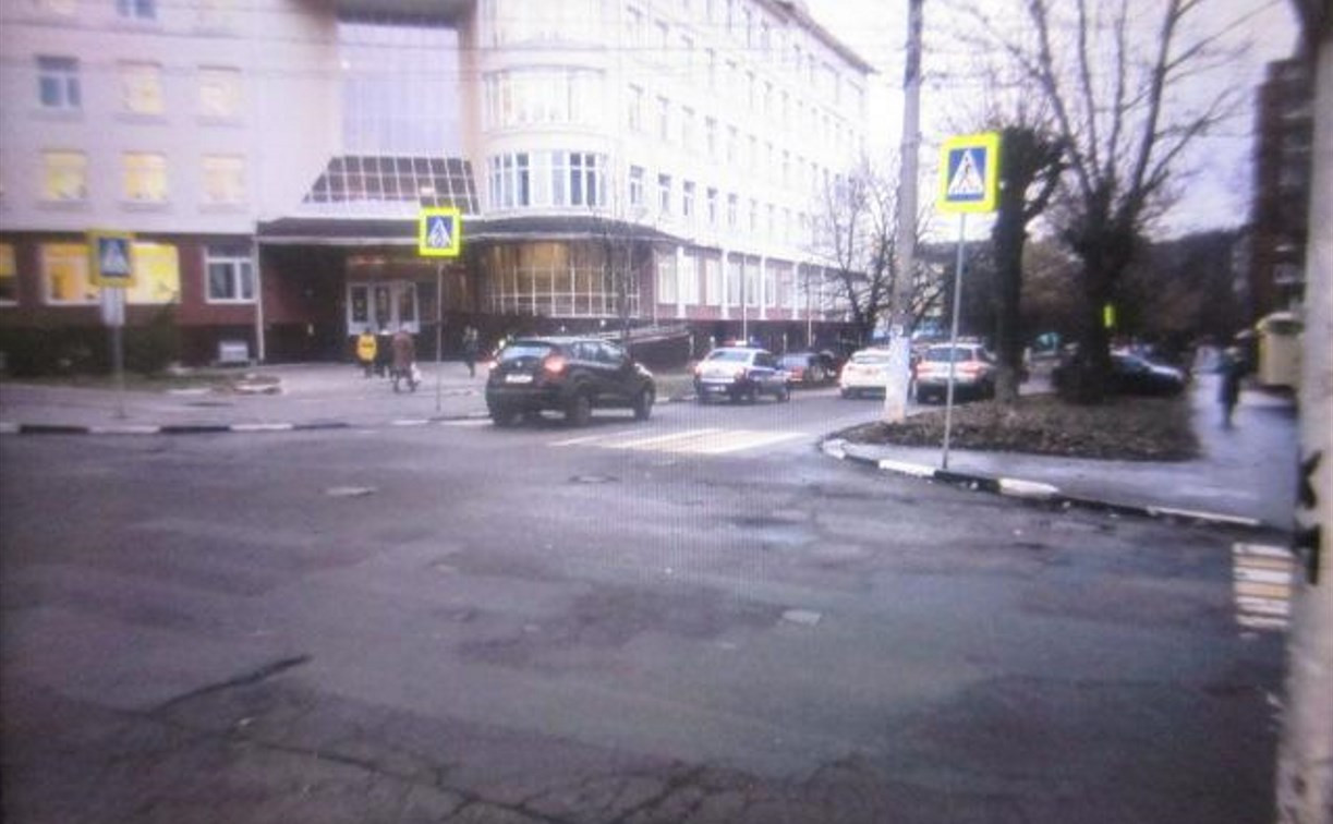 В Туле на ул. Л. Толстого Renault Kaptur сбил пешехода
