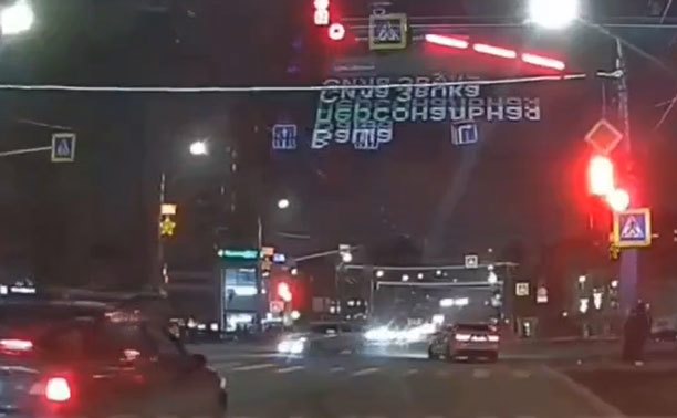 На ул. Октябрьской водитель заложил крутой вираж