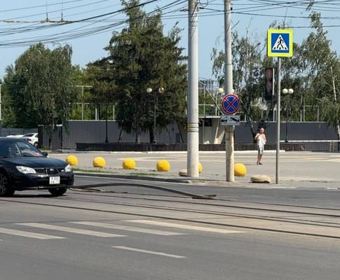 В Туле возле цирка трамвайные пути выгнуло дугой