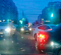 На ул. Пролетарской трое автомобилистов внесли свои вклады в утреннюю пробку