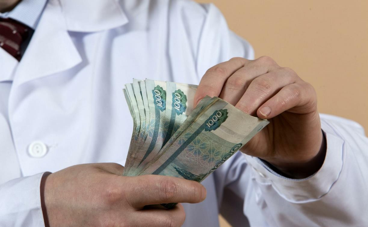 Тульские медики получат дополнительные выплаты за работу с COVID-19