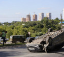 В Туле на Щекинском шоссе перевернулась Mazda 3