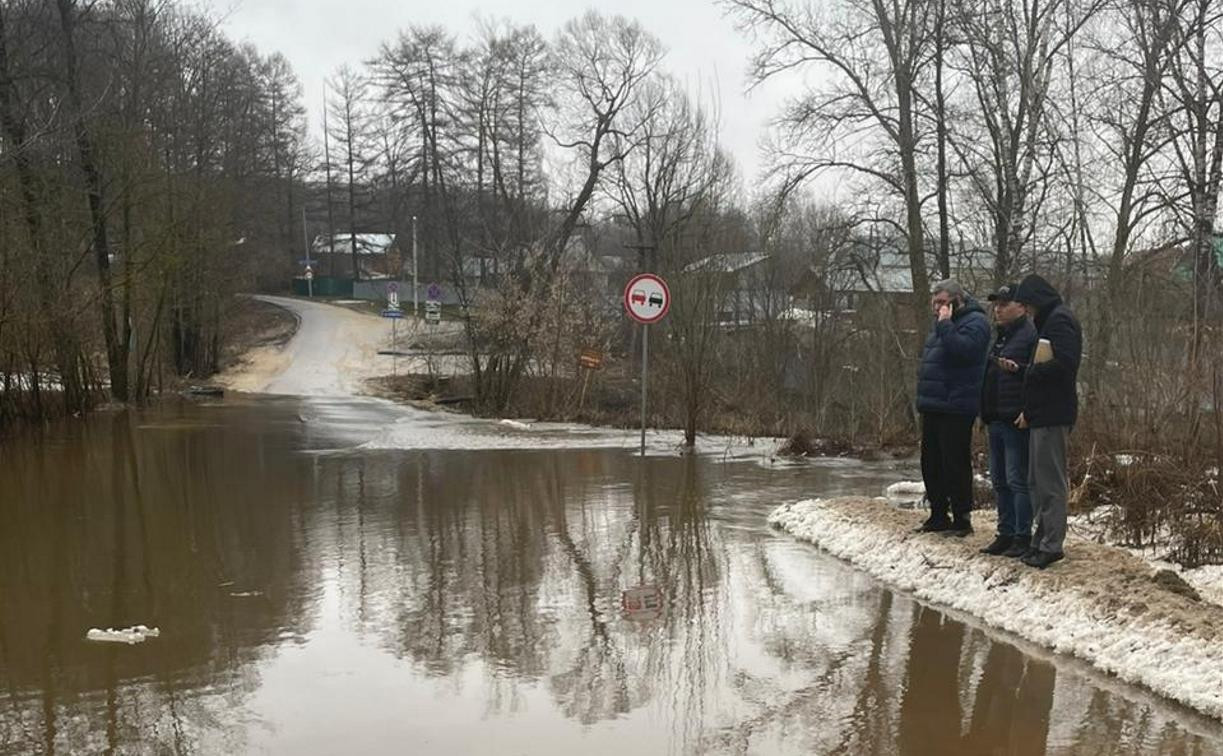 В Туле затопило дорогу к Демидовке