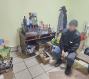 В Тульской области у предпринимателя изъяли контрафактного алкоголя и сигарет на 1,1 млн рублей