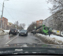 В Туле на ул. Кирова произошло ДТП с краном-манипулятором