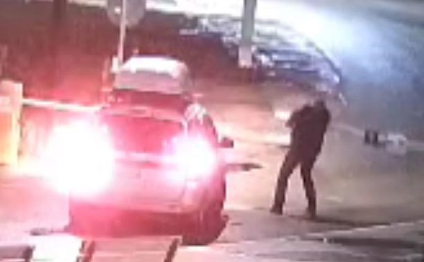 На ул. Самоварной страдают из-за наглых автомобилистов и их пассажиров