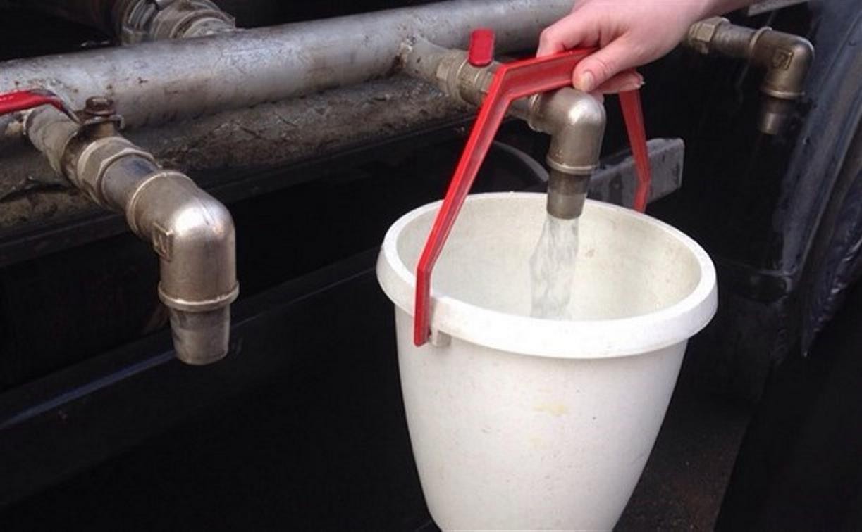 Из-за отключения воды в Пролетарском и Центральном округах 5 июня будут раздавать воду