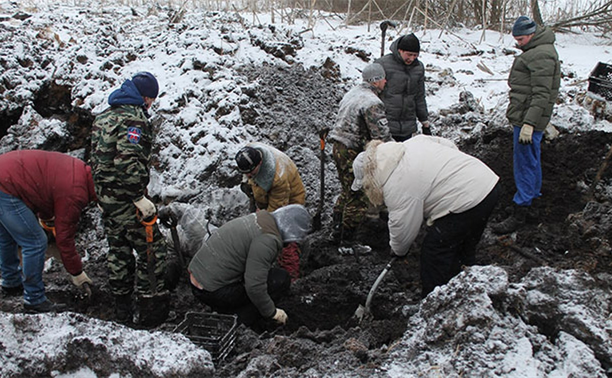 Под Новомосковском обнаружено масштабное захоронение солдат в годы ВОВ