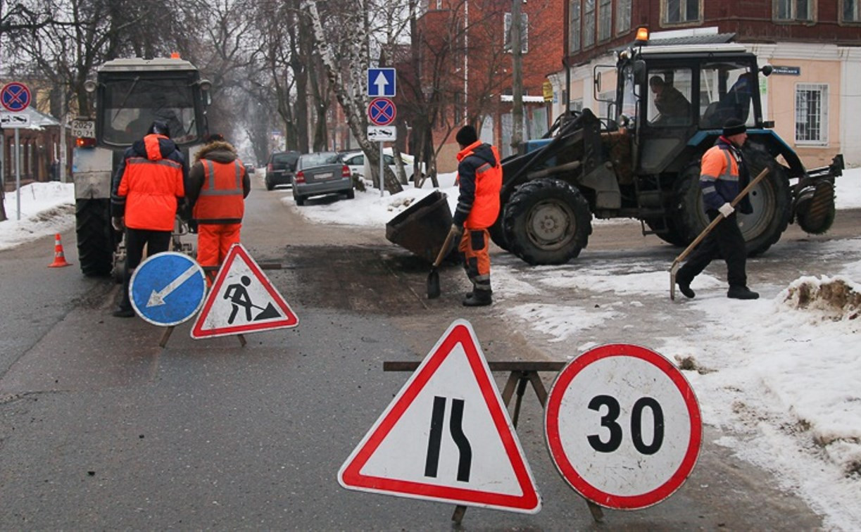 В Туле продолжается аварийно-восстановительный ремонт дорог