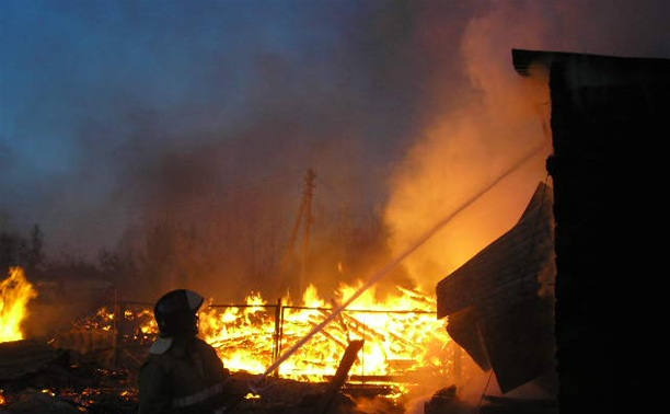 В Заокском районе сгорели три дачи