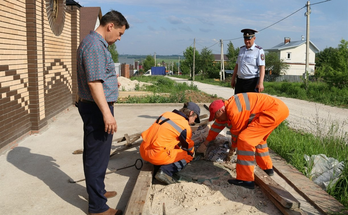 Незаконные врезки в водопровод и канализацию под Тулой: местный житель устроил на участке водоем 