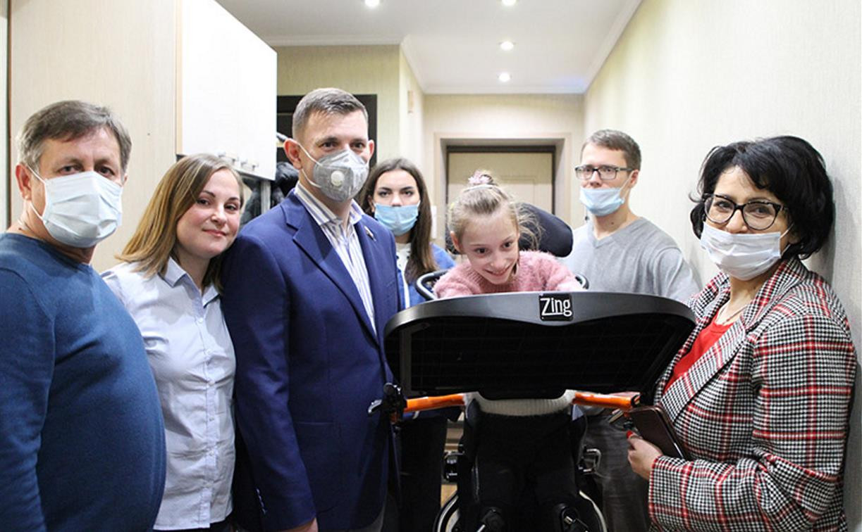 Депутаты Тульской облдумы помогли приобрести оборудование для ребенка-инвалида
