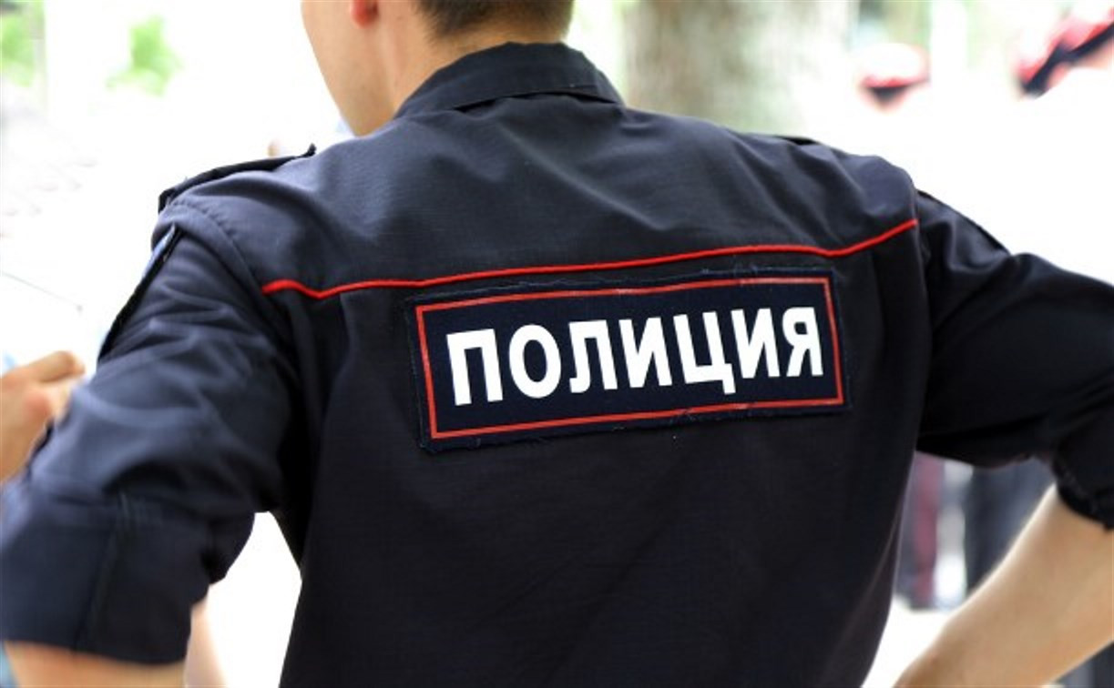 Житель Курской области отобрал у 18-летней жительницы Щёкино телефон и 200 рублей