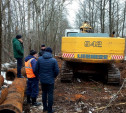 В тульском лесу задержана спецтехника: неизвестные пытались выкопать трубы водоснабжения