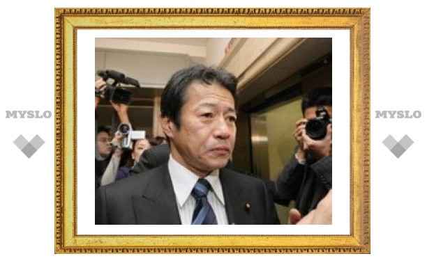 Японский министр увольняется после обвинения в пьянстве