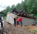 В Тульской области столкнулись грузовой «Мерседес» и ВАЗ-2114