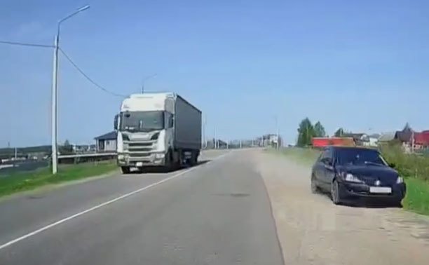 В Узловском районе водитель выскочил на встречную обочину
