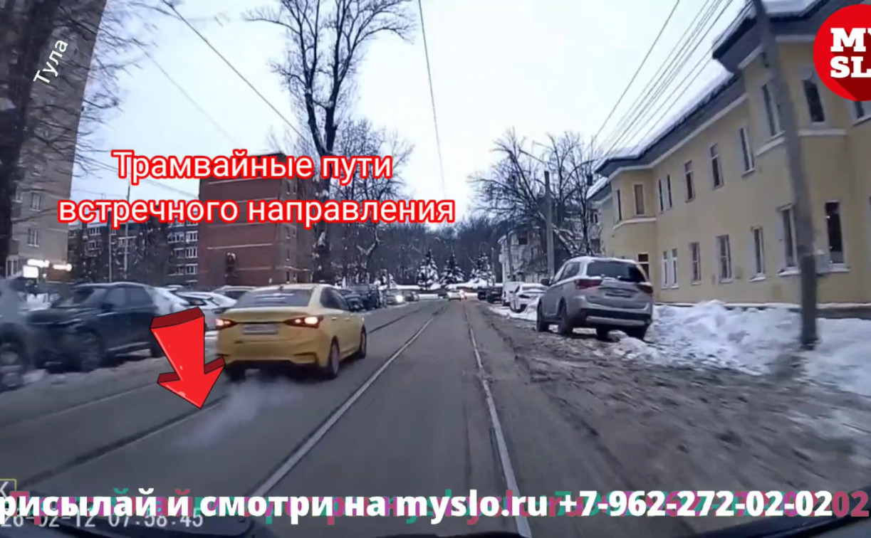 На ул. Михеева таксист прокатился по встречным трамвайным путям