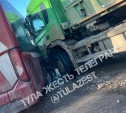 В Туле водитель самосвала протаранил пассажирский пазик