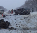 На трассе «Крым» водитель легковушки погиб в ДТП с двумя грузовиками