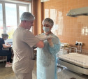 Первые руки на свете: в Тульской области насчитали около 270 акушерок