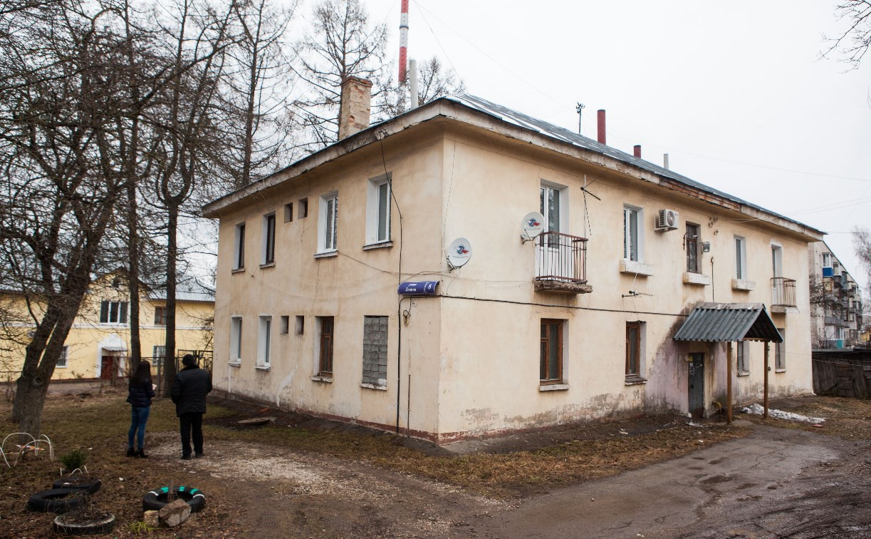 Жители поселка Менделеевский не хотят выезжать из аварийного жилья