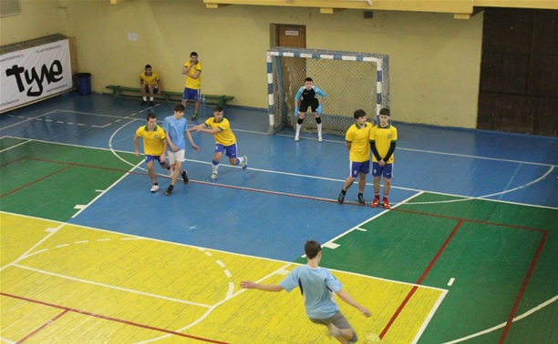 В Туле прошел очередной тур чемпионата города по мини-футболу