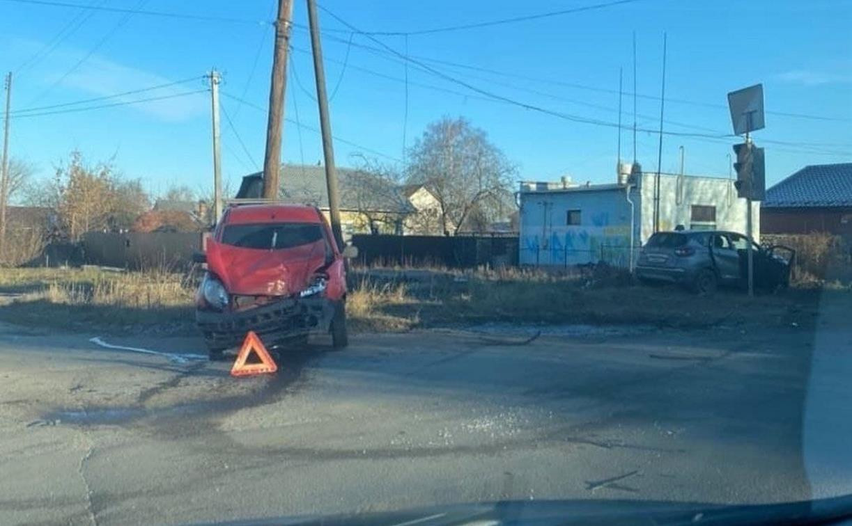 В ДТП на ул. Болотова в Туле пострадал один человек