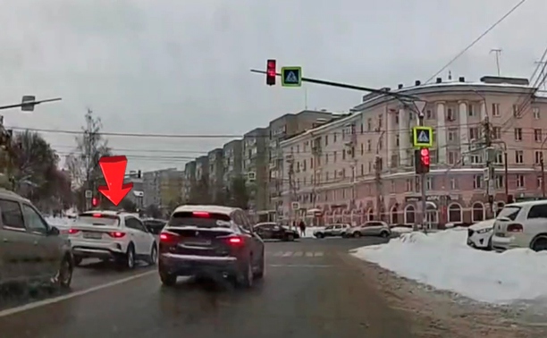 В центре Тулы водитель захотел нарушить ПДД