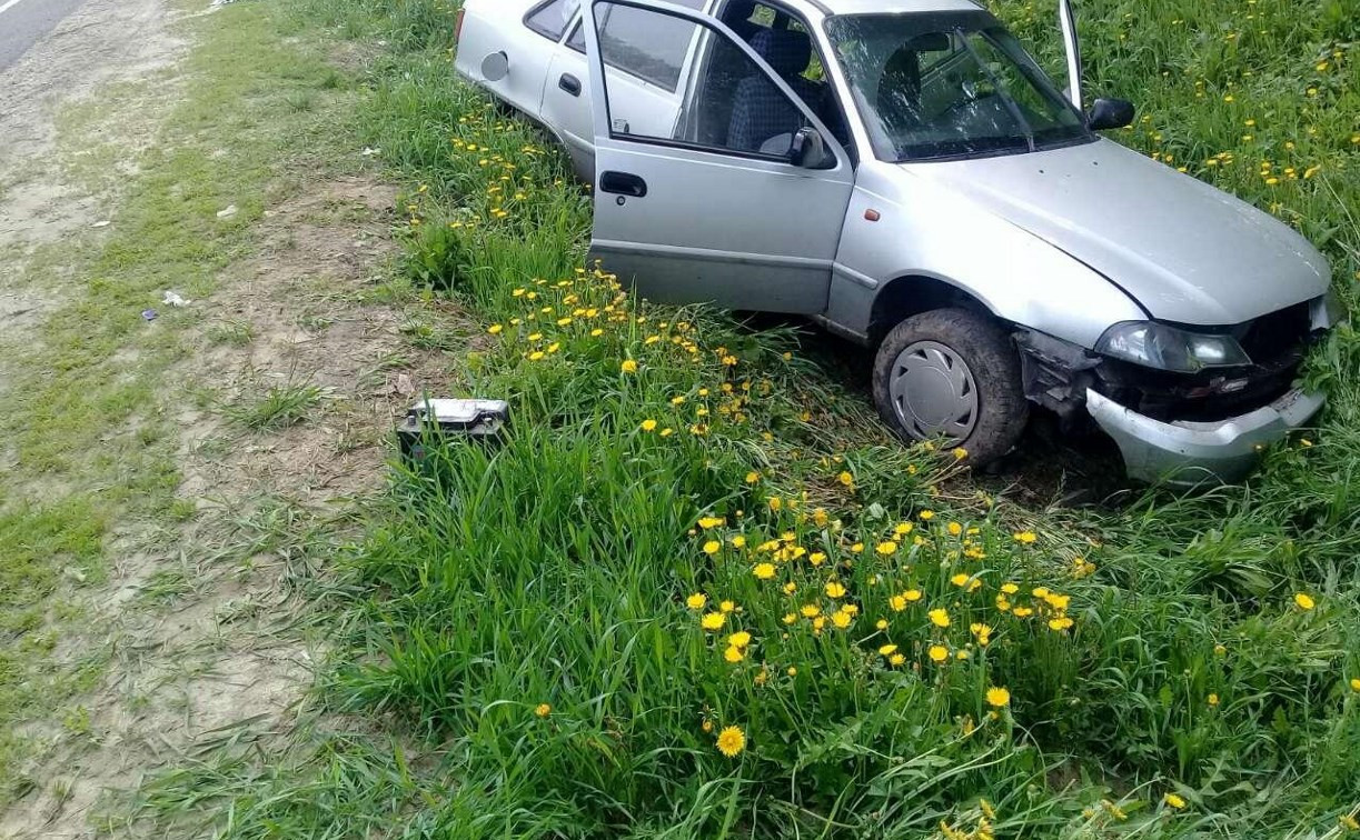 На трассе М-2 в Тульской области автомобиль «Дэу» вылетел в кювет