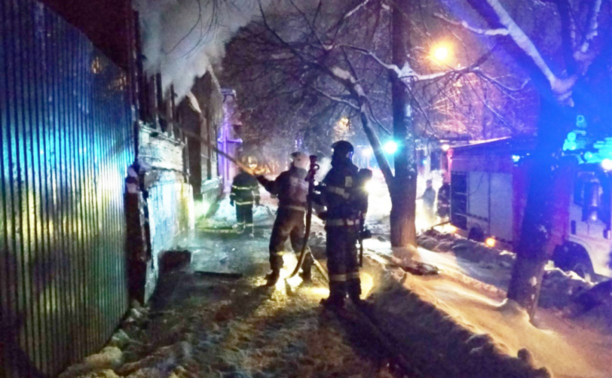 Ночной пожар в центре Тулы тушили 17 человек